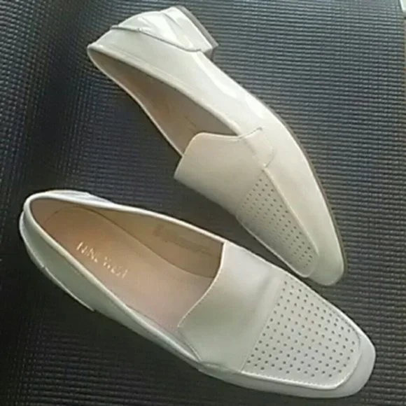 New Nine West Cream Patent Flats Loafer Slip On Shoes  Women's Size 9M - Picture 3 of 11